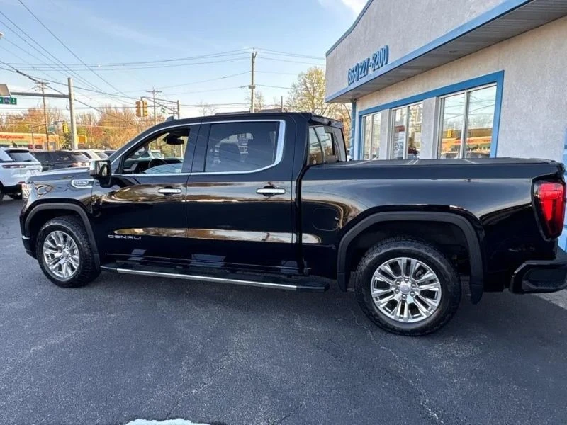 2023 GMC Sierra 5th Gen - Image 5 of 12
