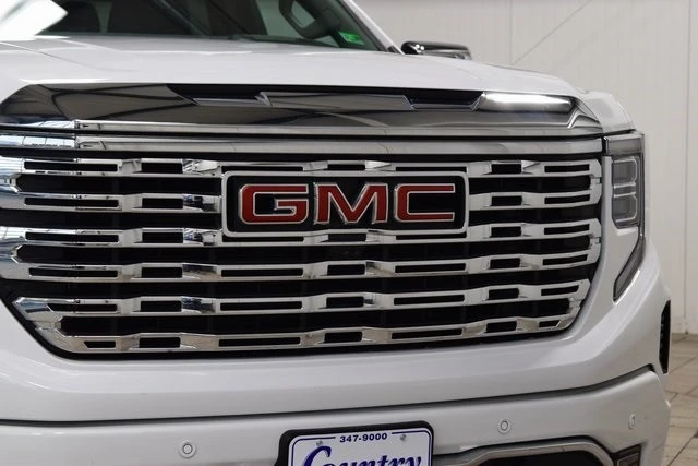 2023 GMC Sierra 5th Gen - Image 11 of 12