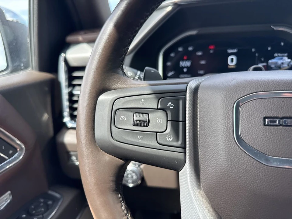 2023 GMC Sierra 5th Gen - Image 17 of 31