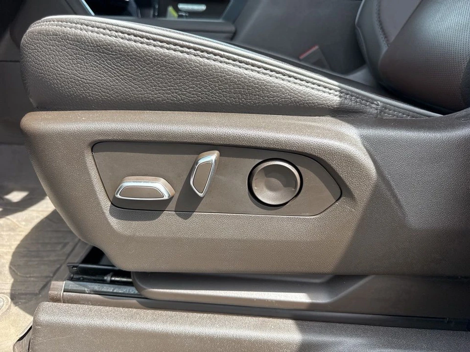 2023 GMC Sierra 5th Gen - Image 10 of 31