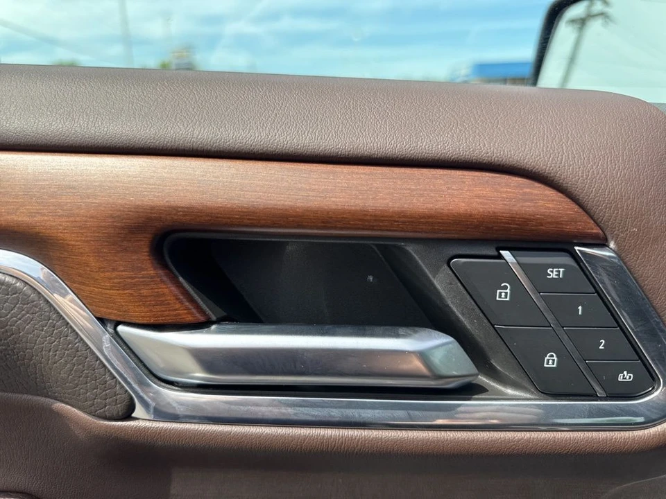 2023 GMC Sierra 5th Gen - Image 11 of 31