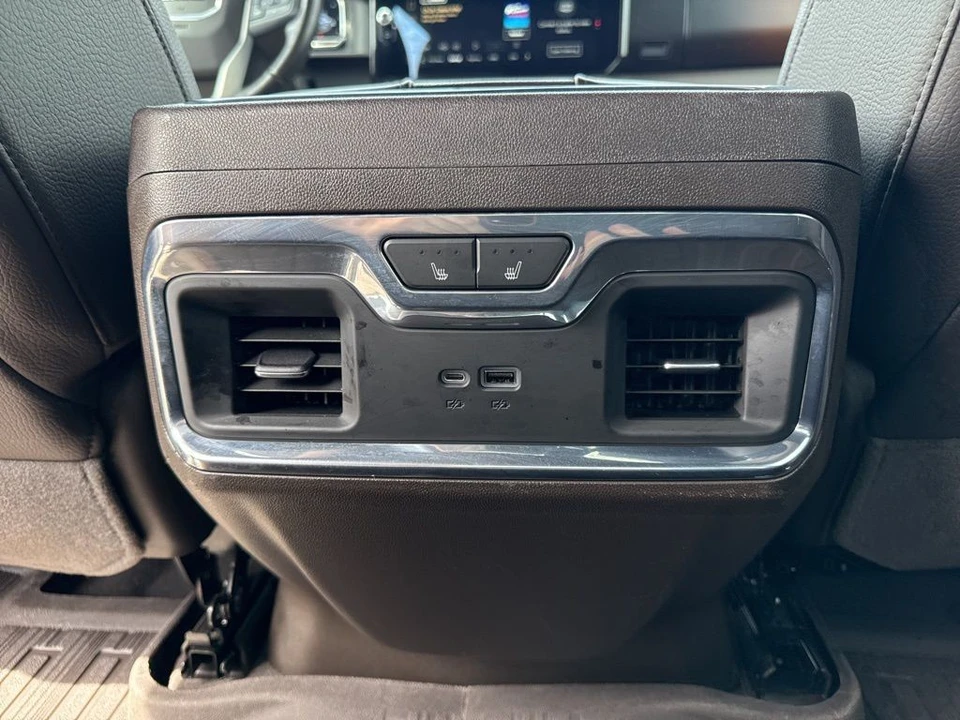 2023 GMC Sierra 5th Gen - Image 14 of 31
