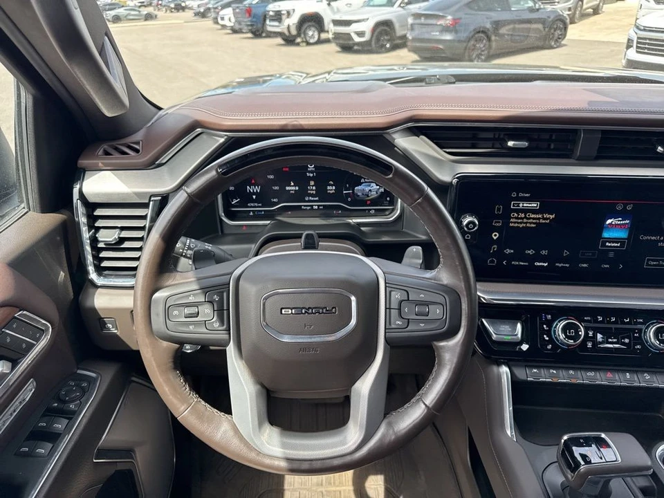 2023 GMC Sierra 5th Gen - Image 16 of 31