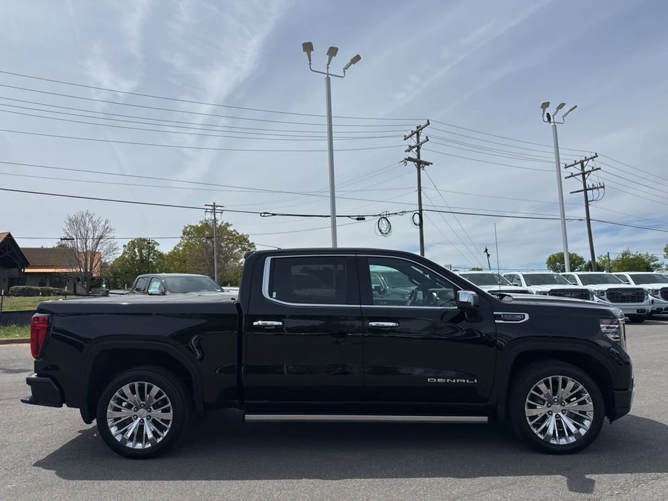 2023 GMC Sierra 5th Gen - Image 6 of 31