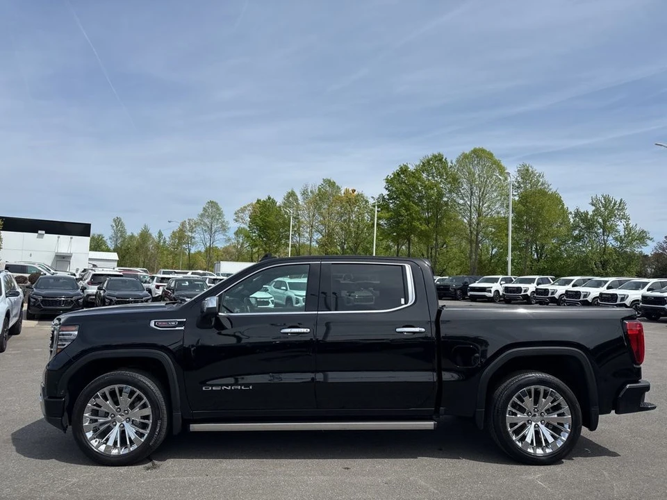 2023 GMC Sierra 5th Gen - Image 2 of 31
