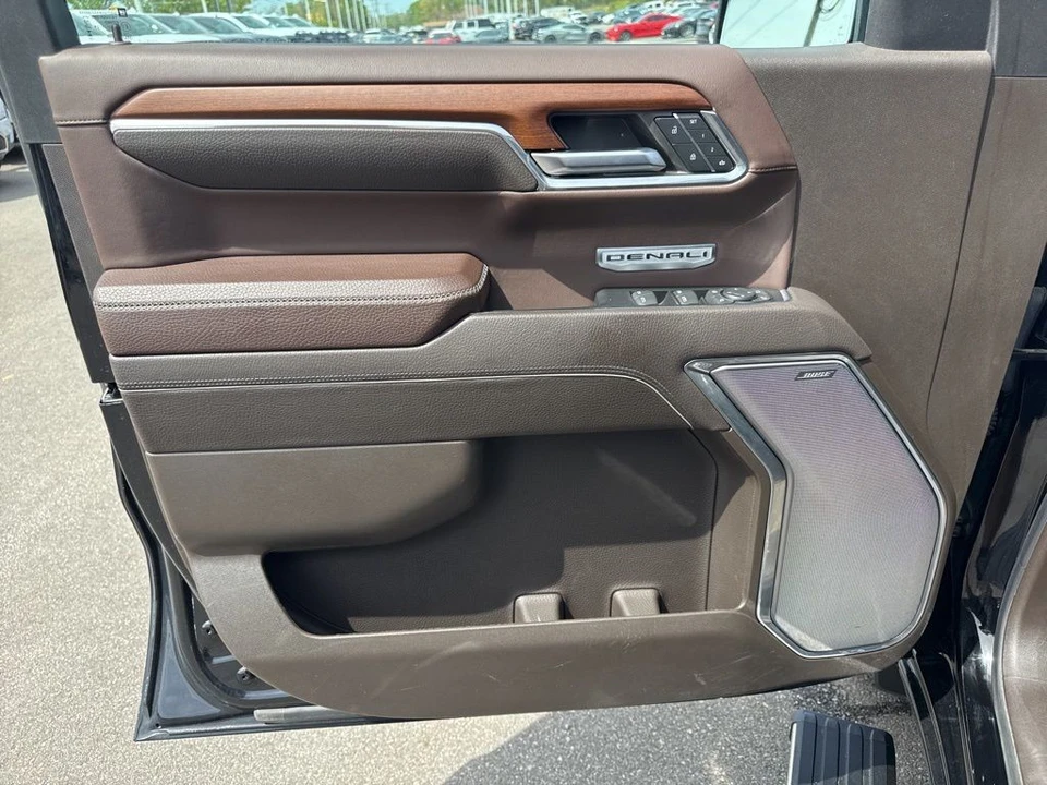 2023 GMC Sierra 5th Gen - Image 29 of 31