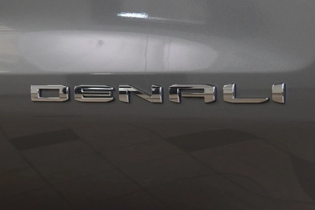 2023 GMC Sierra 5th Gen - Image 17 of 21