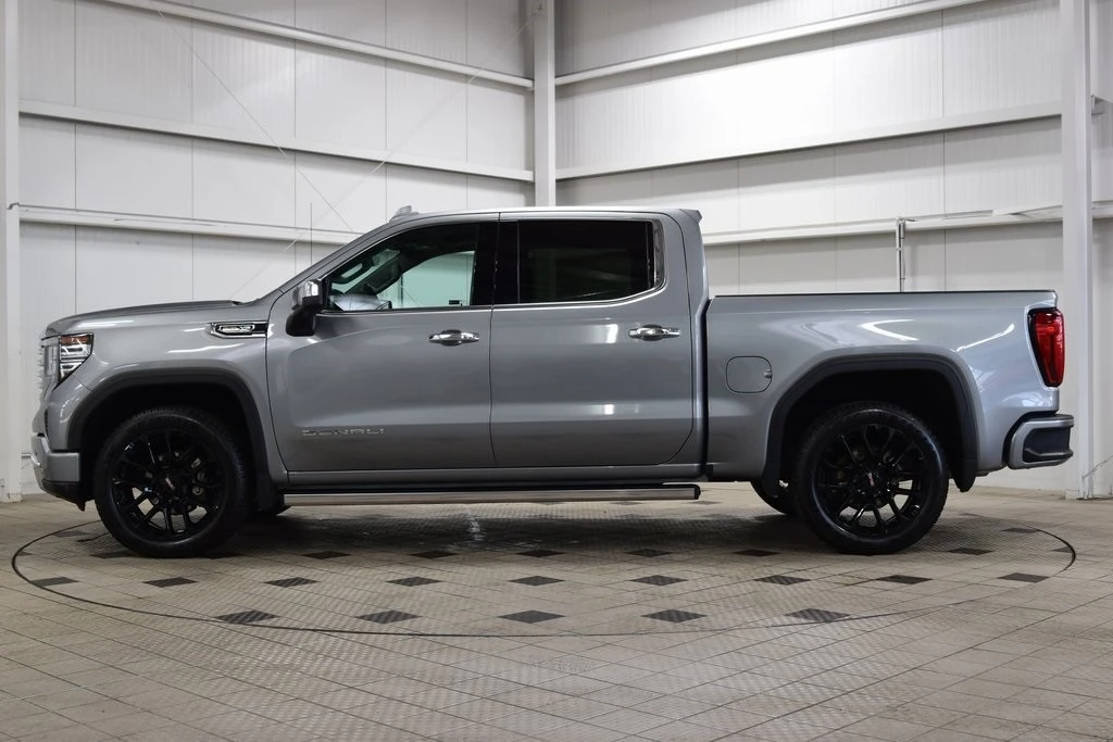 2023 GMC Sierra 5th Gen - Image 4 of 12