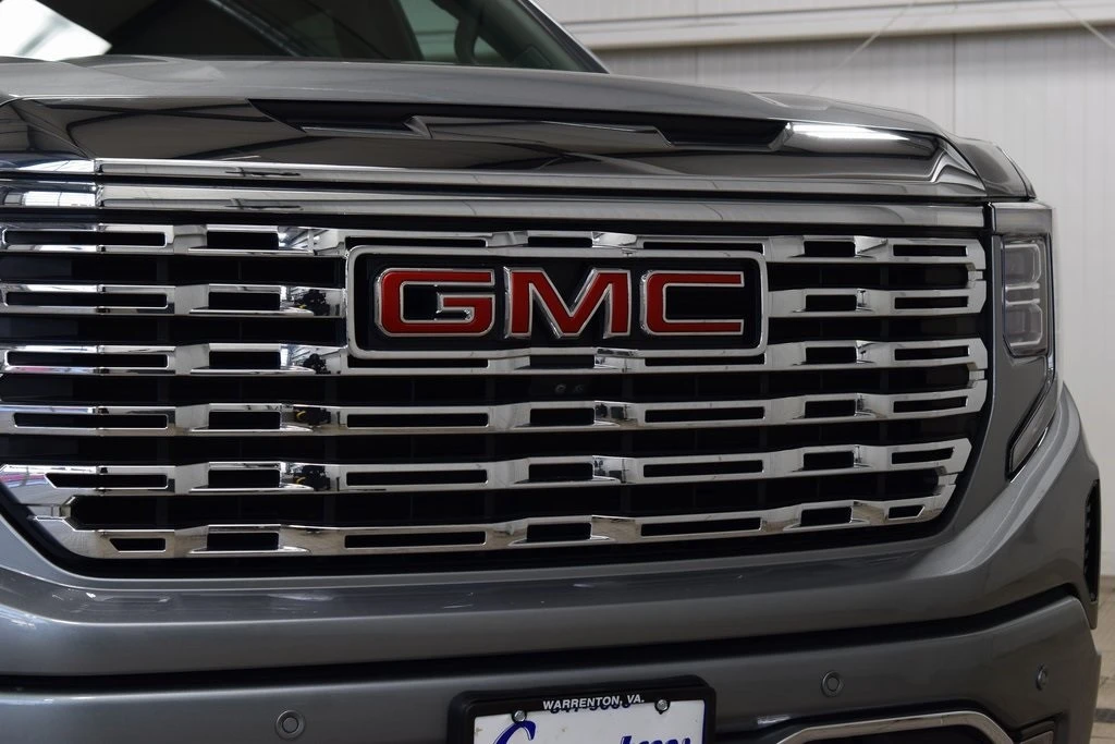 2023 GMC Sierra 5th Gen - Image 11 of 12