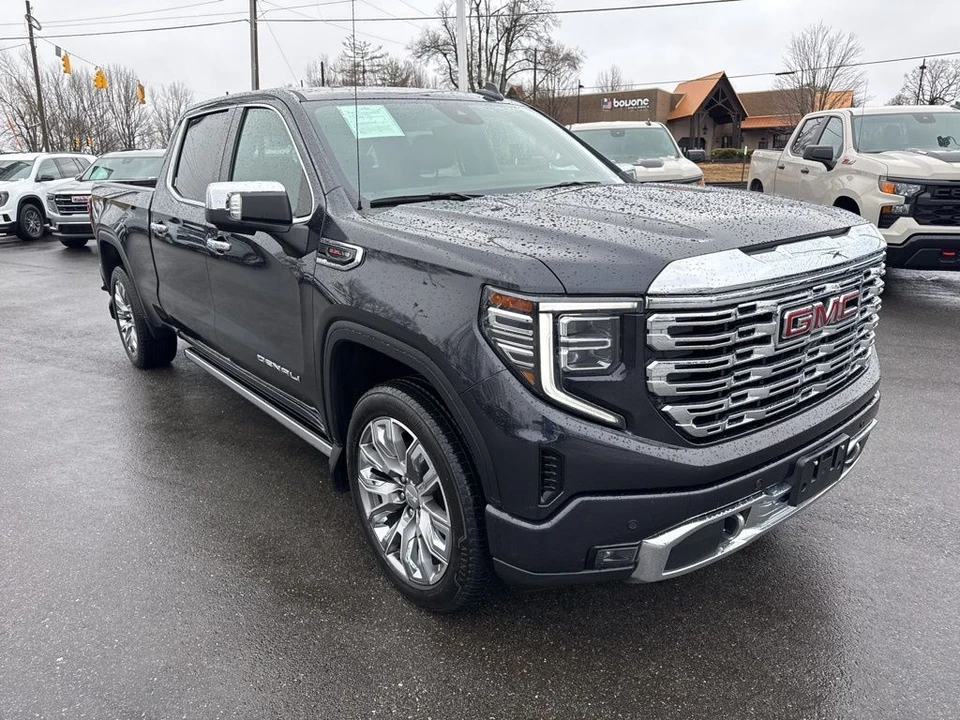 2023 GMC Sierra 5th Gen - Image 7 of 21