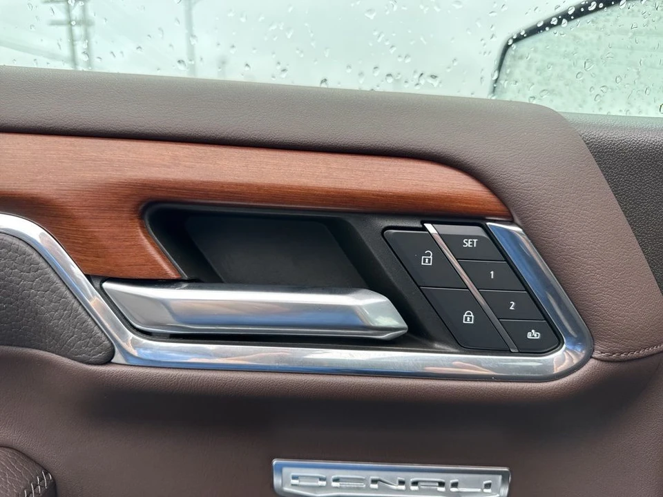 2023 GMC Sierra 5th Gen - Image 11 of 21