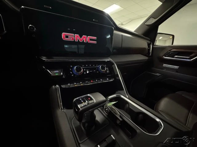 2023 GMC Sierra 5th Gen - Image 16 of 18