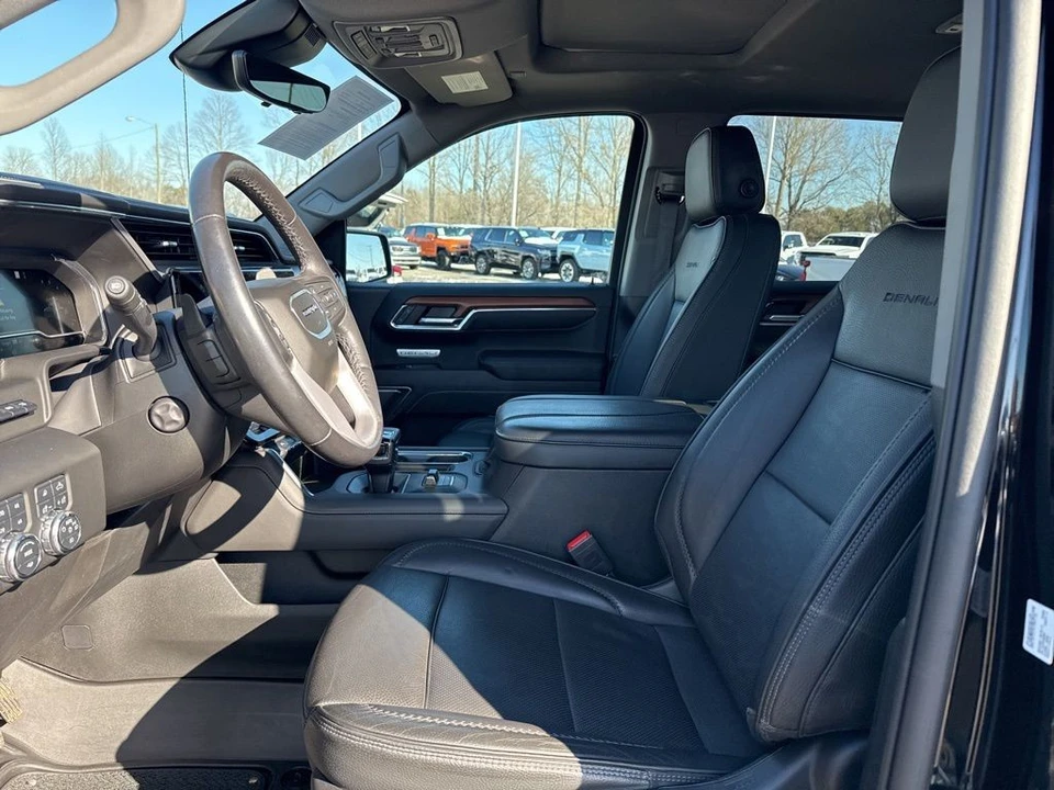 2023 GMC Sierra 5th Gen - Image 9 of 21