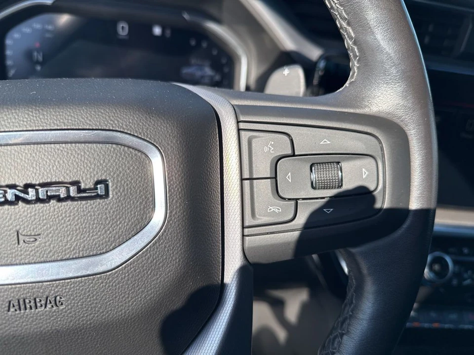 2023 GMC Sierra 5th Gen - Image 18 of 21