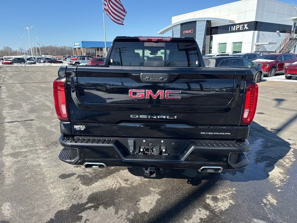 2023 GMC Sierra 5th Gen - Image 4 of 21