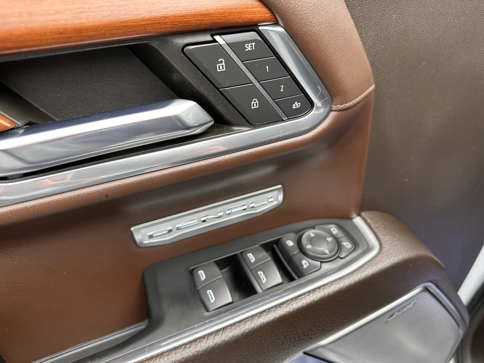 2023 GMC Sierra 5th Gen - Image 19 of 31