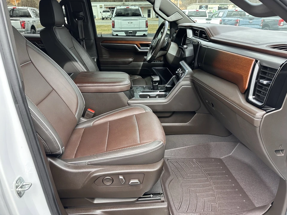 2023 GMC Sierra 5th Gen - Image 16 of 31
