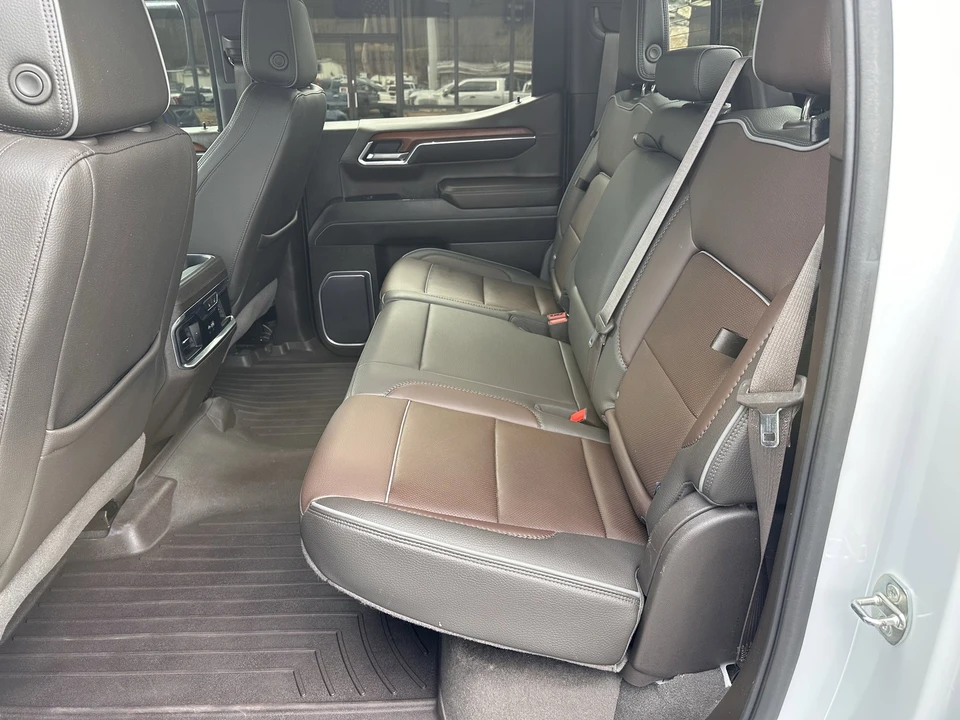 2023 GMC Sierra 5th Gen - Image 14 of 31