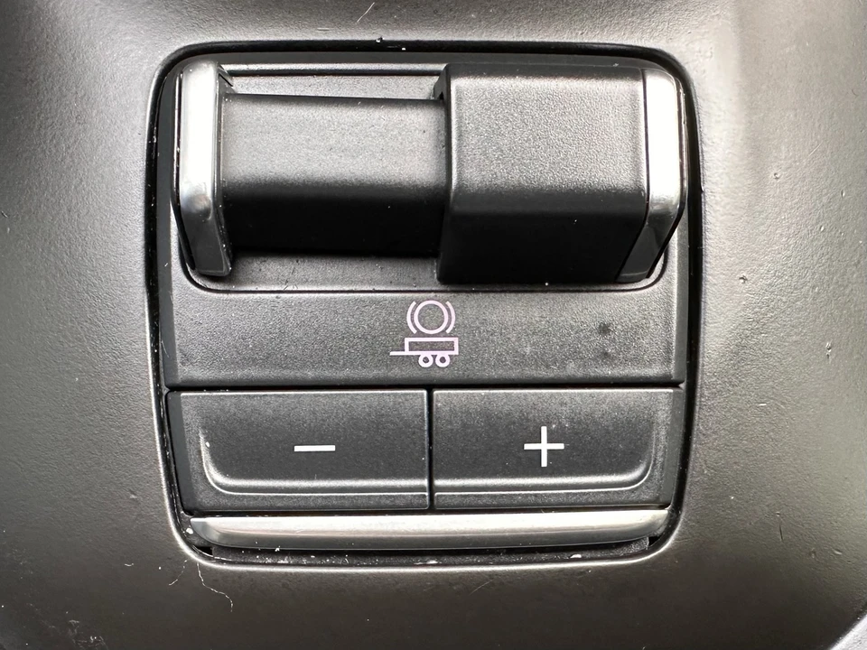 2023 GMC Sierra 5th Gen - Image 29 of 31