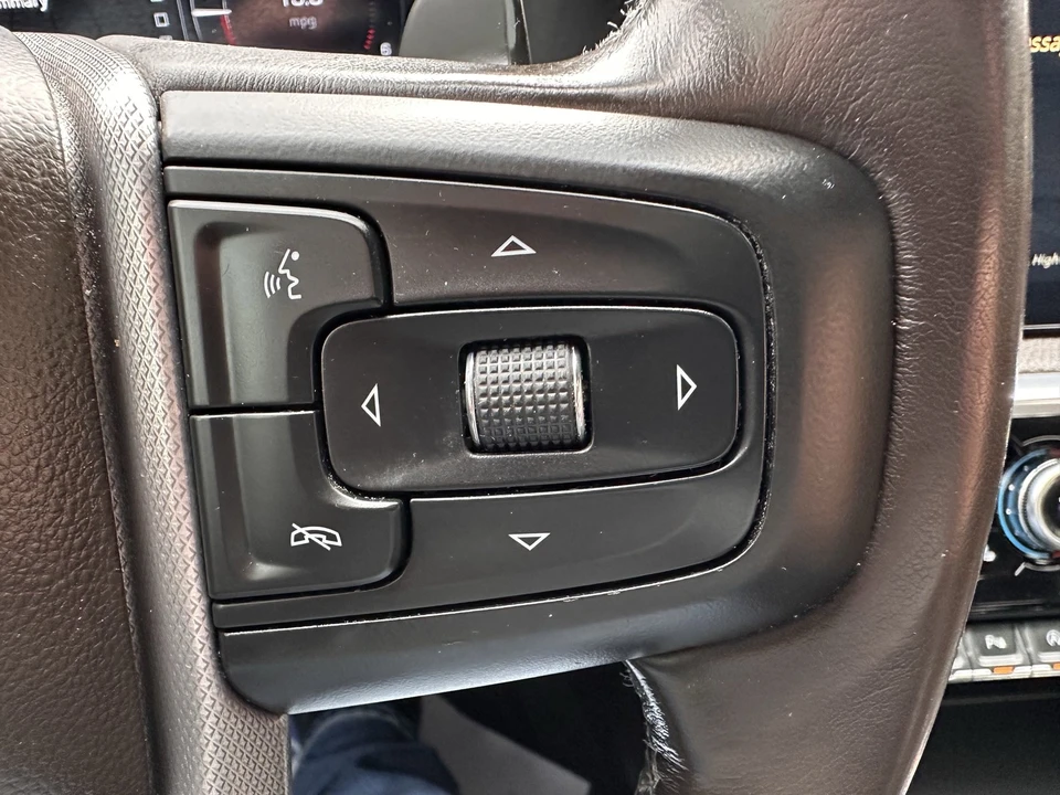 2023 GMC Sierra 5th Gen - Image 23 of 31