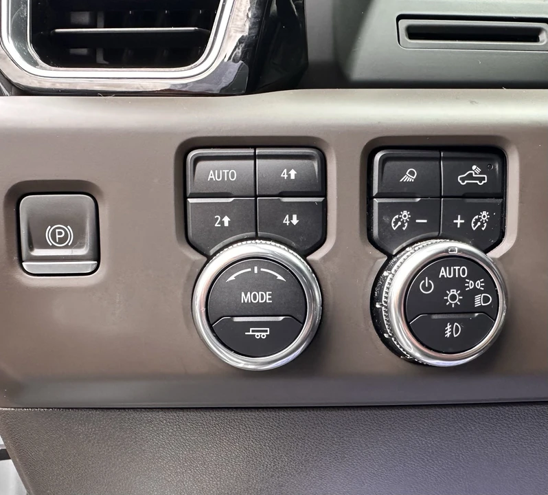 2023 GMC Sierra 5th Gen - Image 20 of 31