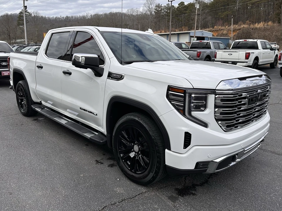 2023 GMC Sierra 5th Gen - Image 4 of 12