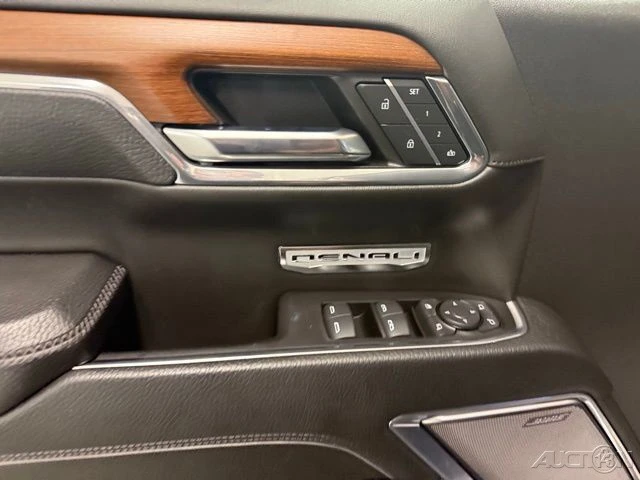 2023 GMC Sierra 5th Gen - Image 15 of 21