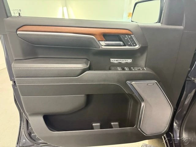 2023 GMC Sierra 5th Gen - Image 14 of 21