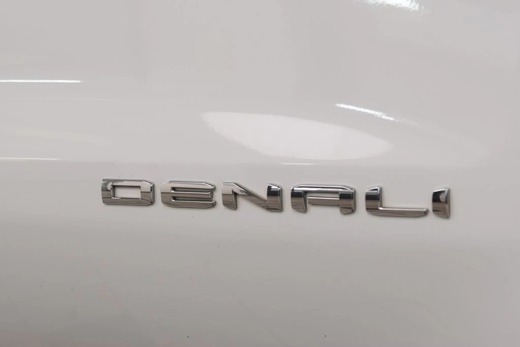 2023 GMC Sierra 5th Gen - Image 17 of 21