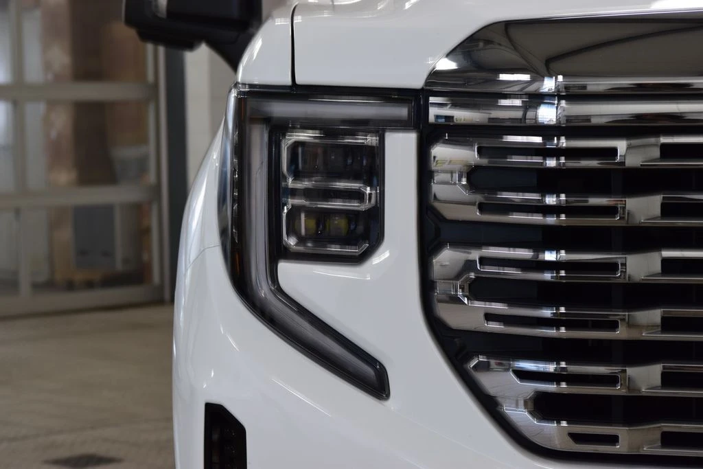 2023 GMC Sierra 5th Gen - Image 12 of 21