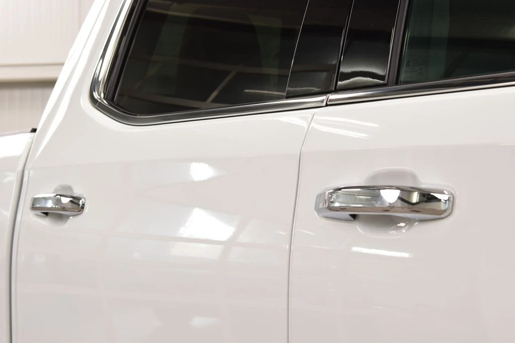 2023 GMC Sierra 5th Gen - Image 19 of 21