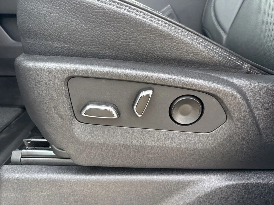 2023 GMC Sierra 5th Gen - Image 10 of 21