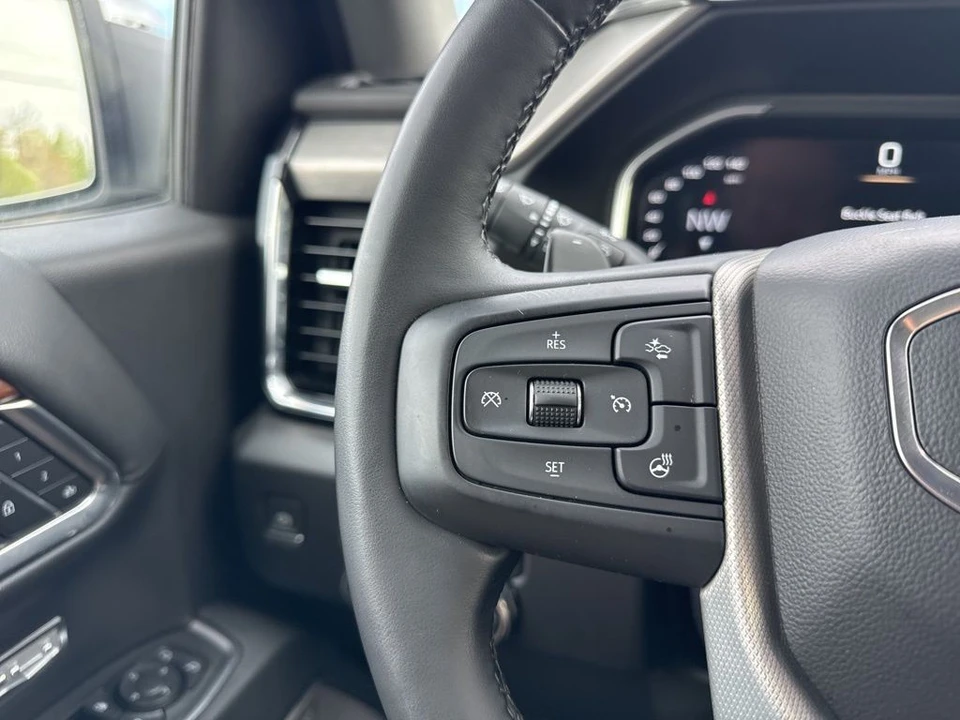 2023 GMC Sierra 5th Gen - Image 17 of 21