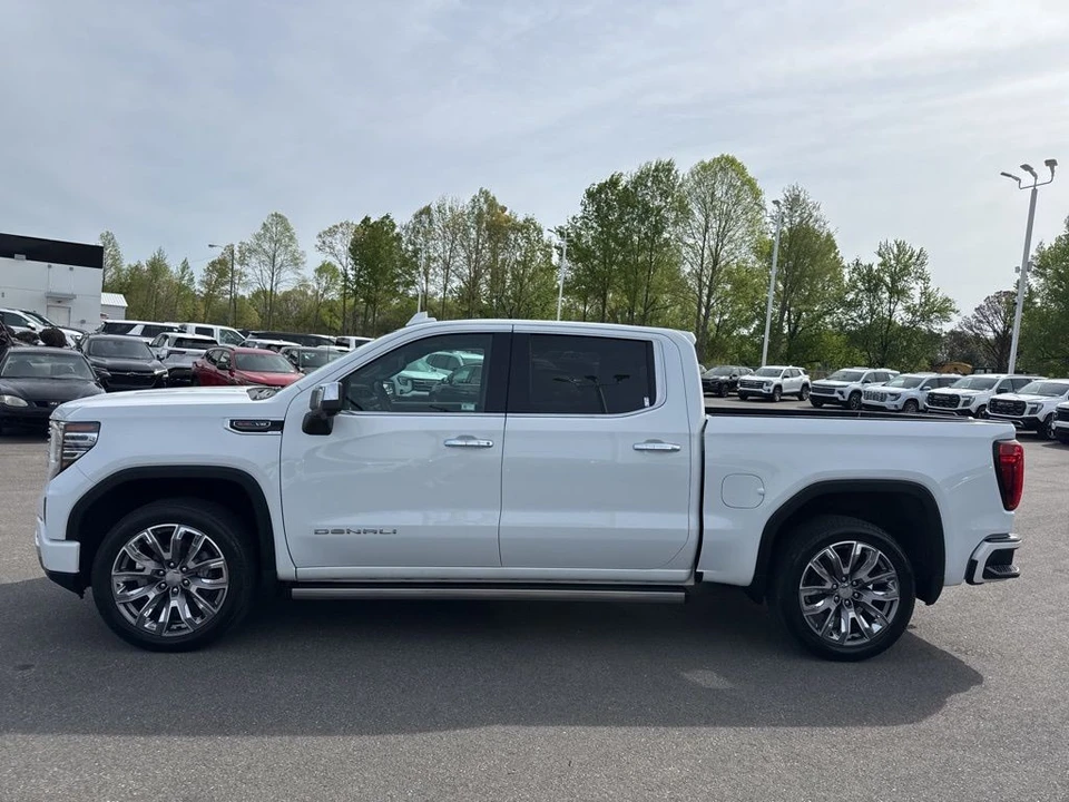 2023 GMC Sierra 5th Gen - Image 2 of 21