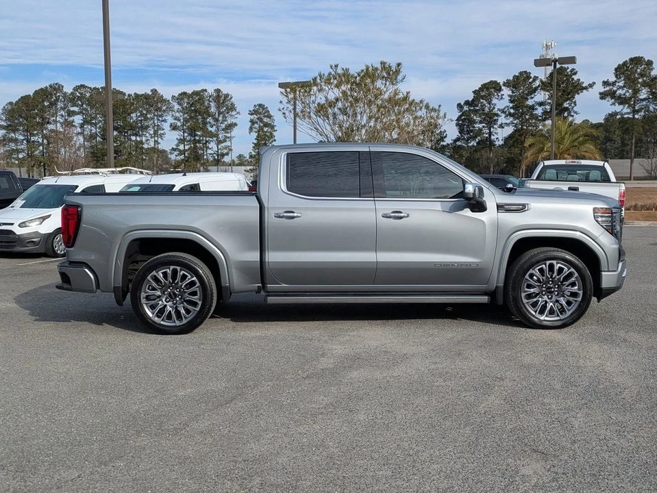 2023 GMC Sierra 5th Gen - Image 7 of 12