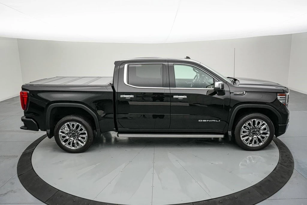 2023 GMC Sierra 5th Gen - Image 4 of 21