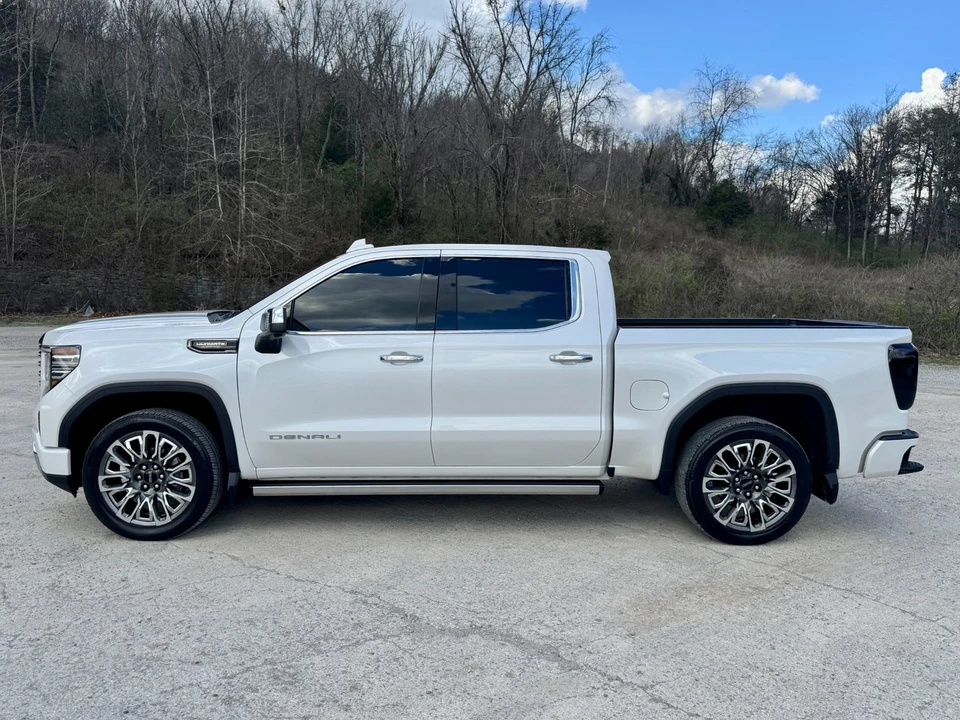 2023 GMC Sierra 5th Gen - Image 8 of 21