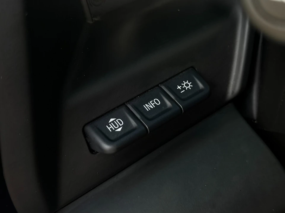 2023 GMC Sierra 5th Gen - Image 16 of 21