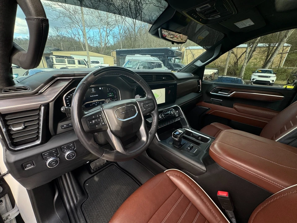 2023 GMC Sierra 5th Gen - Image 10 of 21