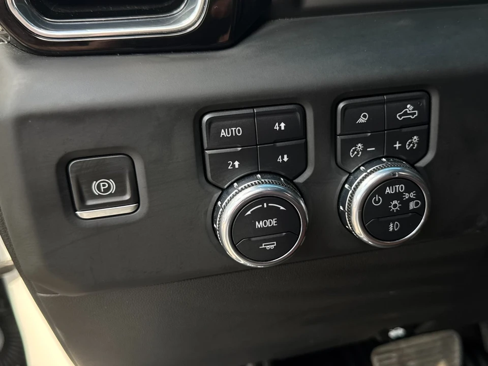 2023 GMC Sierra 5th Gen - Image 17 of 21