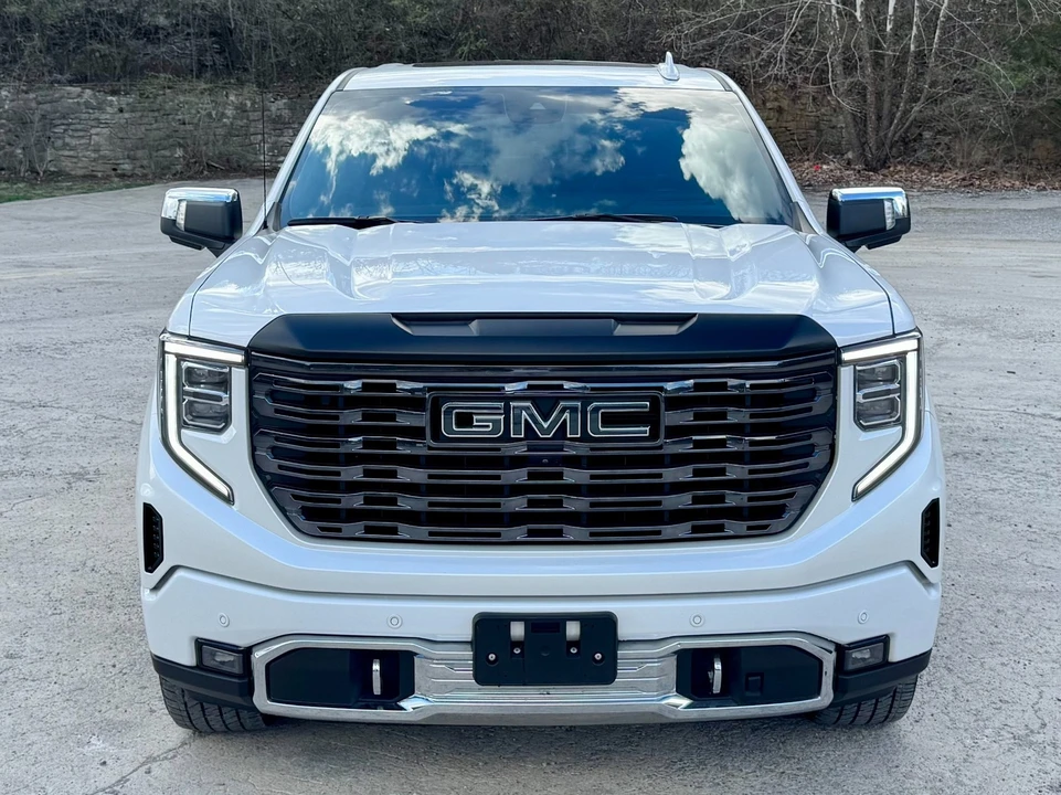 2023 GMC Sierra 5th Gen - Image 5 of 21