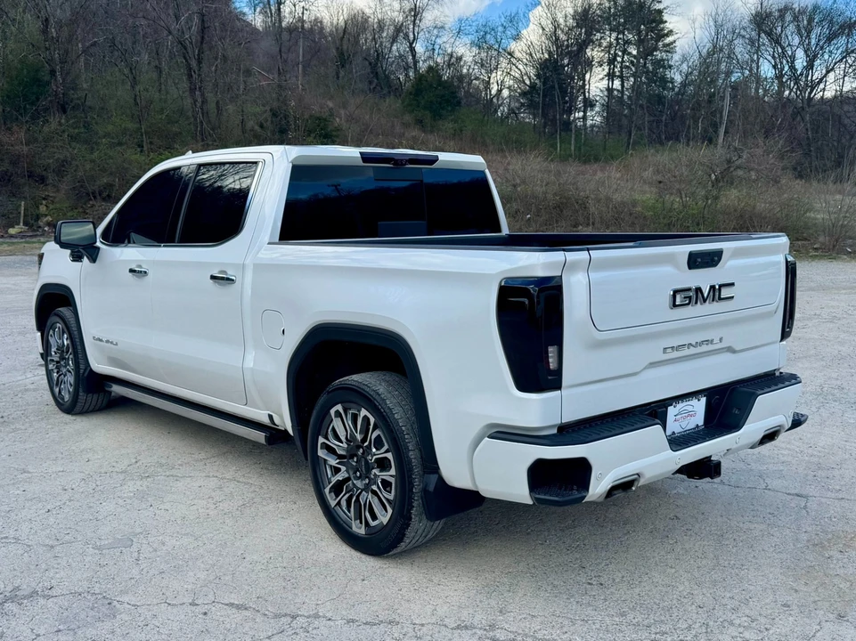 2023 GMC Sierra 5th Gen - Image 4 of 21