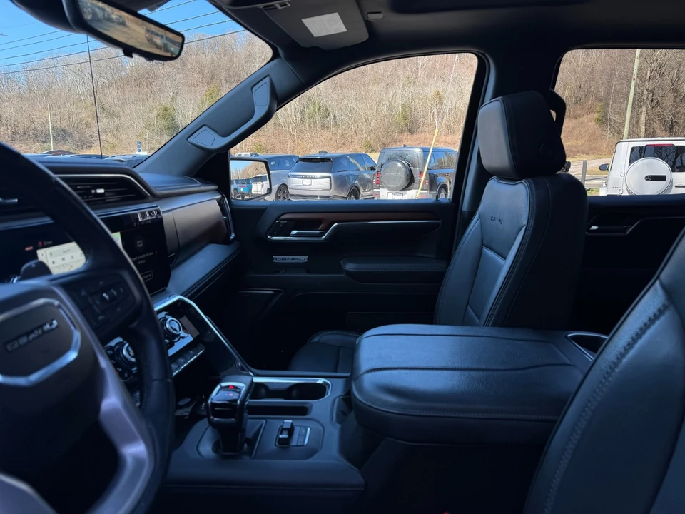 2023 GMC Sierra 5th Gen - Image 16 of 21