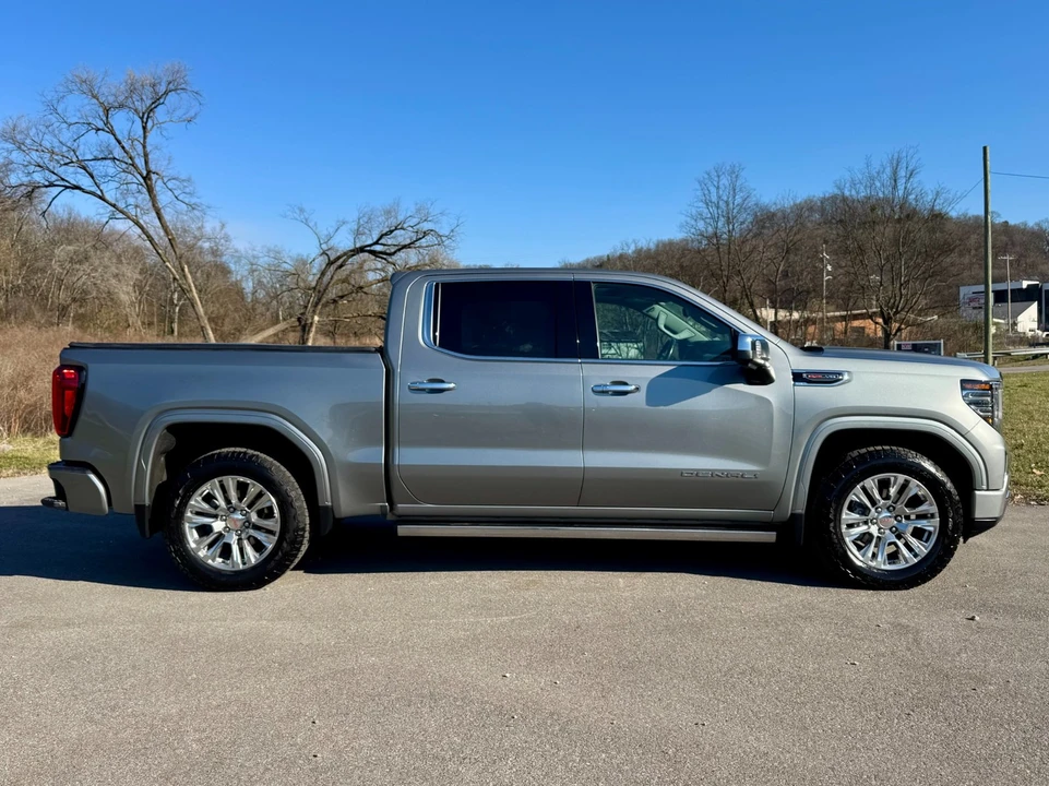 2023 GMC Sierra 5th Gen - Image 3 of 21