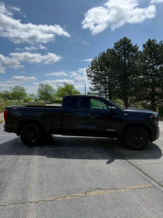 2023 GMC Sierra 5th Gen - Image 4 of 11