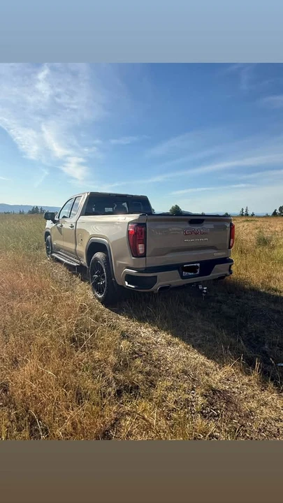2023 GMC Sierra 5th Gen - Image 4 of 9