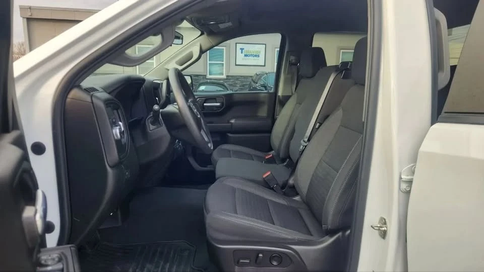 2023 GMC Sierra 5th Gen - Image 12 of 13