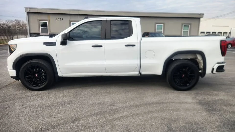 2023 GMC Sierra 5th Gen - Image 6 of 13