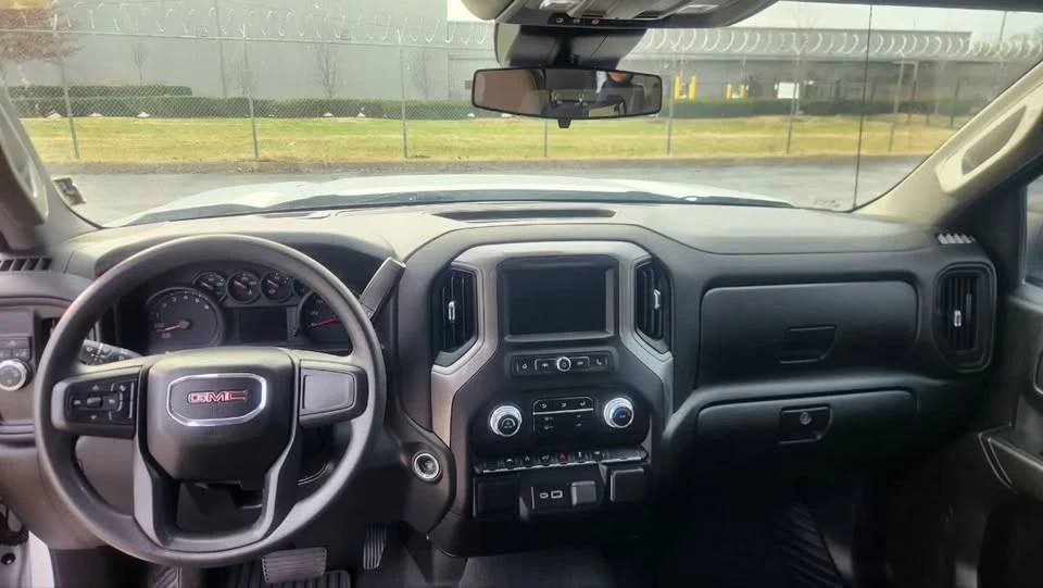 2023 GMC Sierra 5th Gen - Image 11 of 13