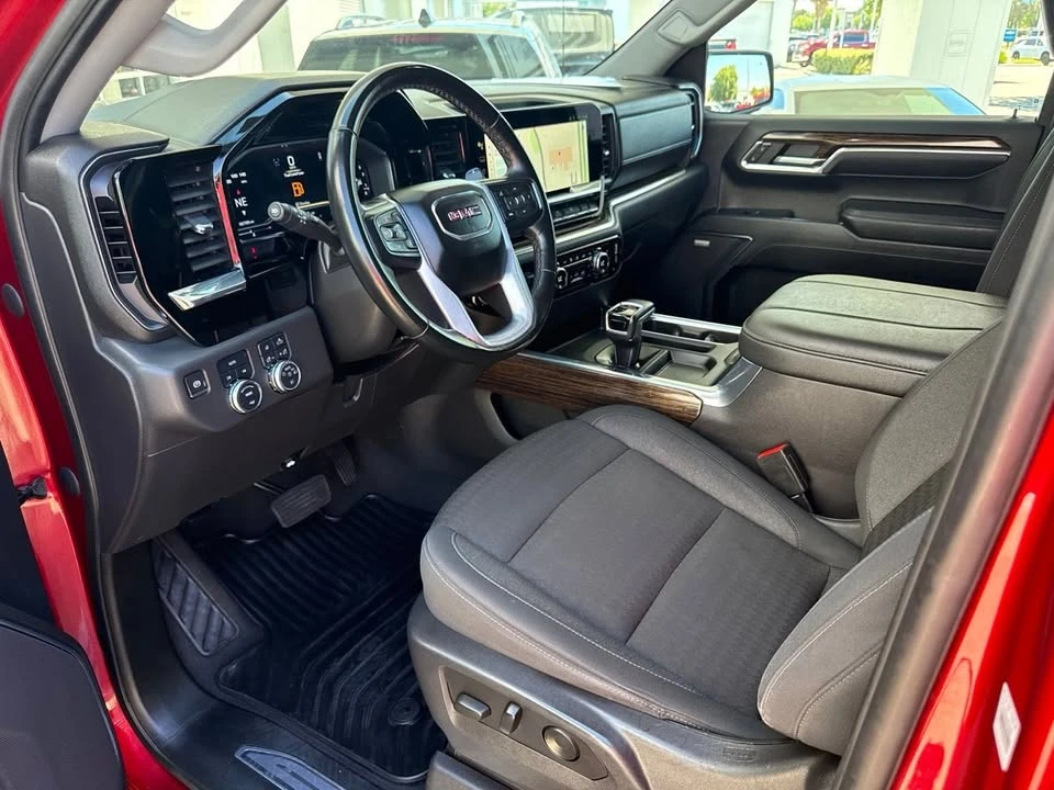 2023 GMC Sierra 5th Gen - Image 11 of 20